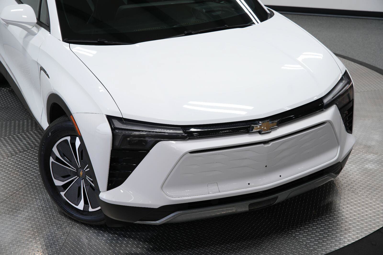 Certified 2024 Chevrolet Blazer EV LT AWD/4WD image 53