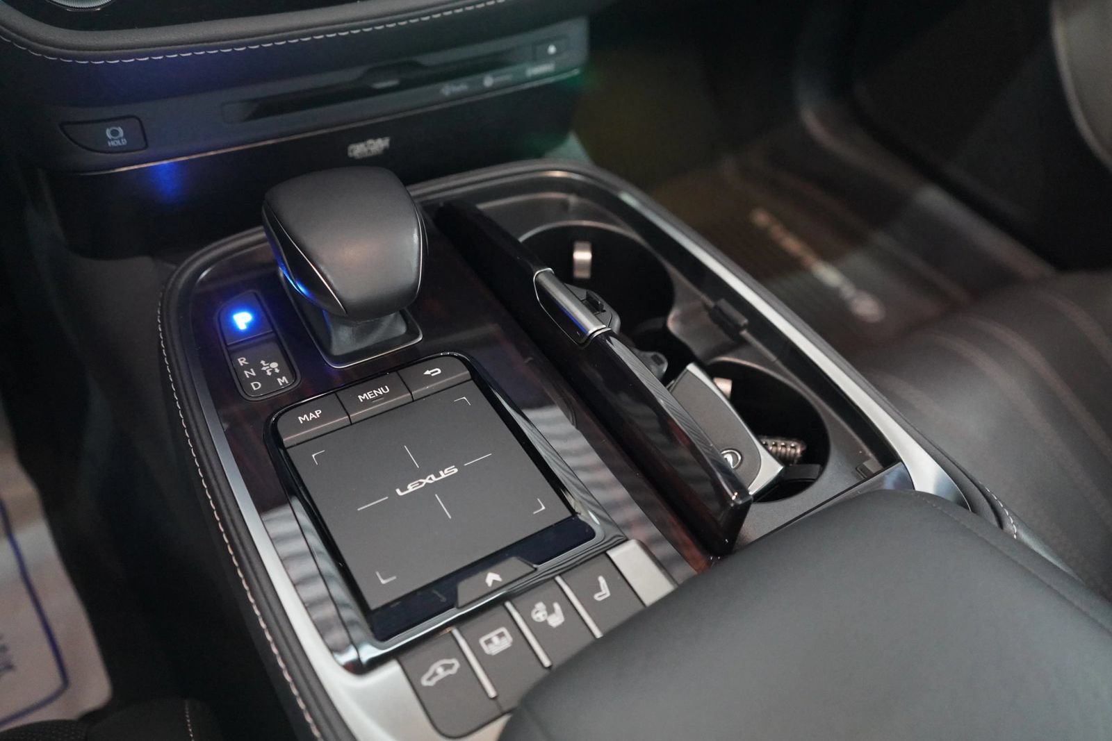Used 2022 Lexus LS 500 w/ Luxury Package RWD image 10