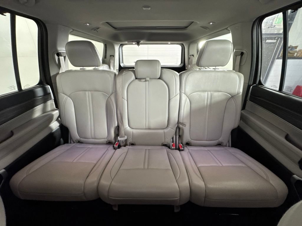 Certified 2023 Jeep Wagoneer Series III w/ Premium Group I AWD/4WD image 35