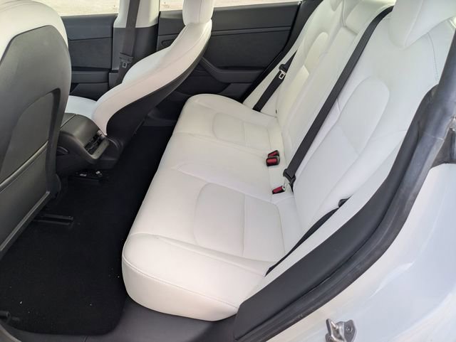 Used 2021 Tesla Model 3 Performance image 28