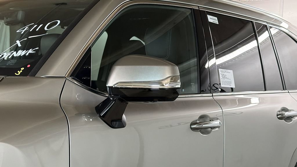 New 2026 Lexus LX 600 4WD w/ Luxury Package image 5