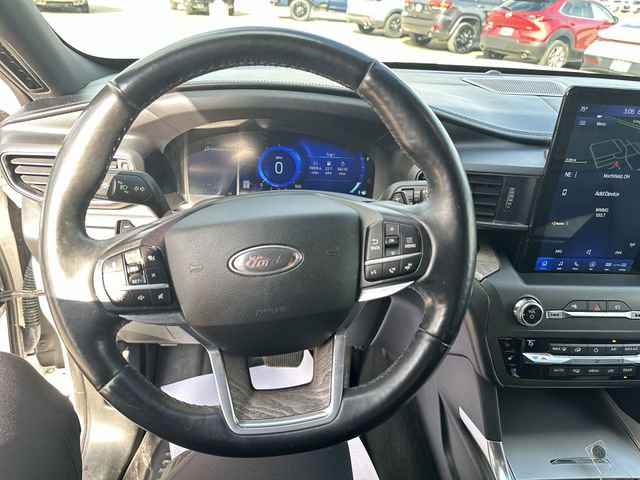 Used 2020 Ford Explorer Platinum w/ Premium Technology Package image 14