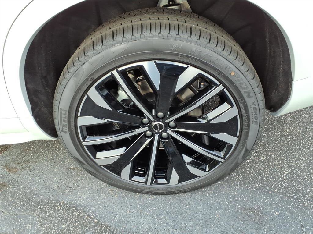 New 2026 Volvo XC90 B6 Ultra w/ Protection Package AWD/4WD image 12