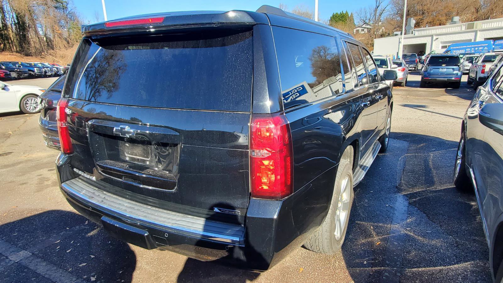 Used 2017 Chevrolet Suburban Premier image 10