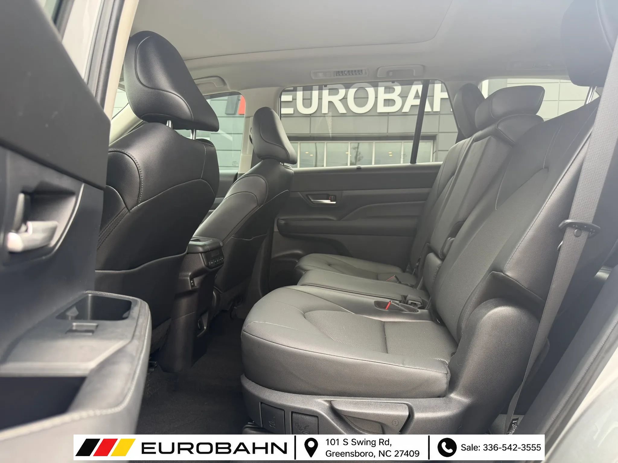 Used 2024 Toyota Grand Highlander AWD image 9