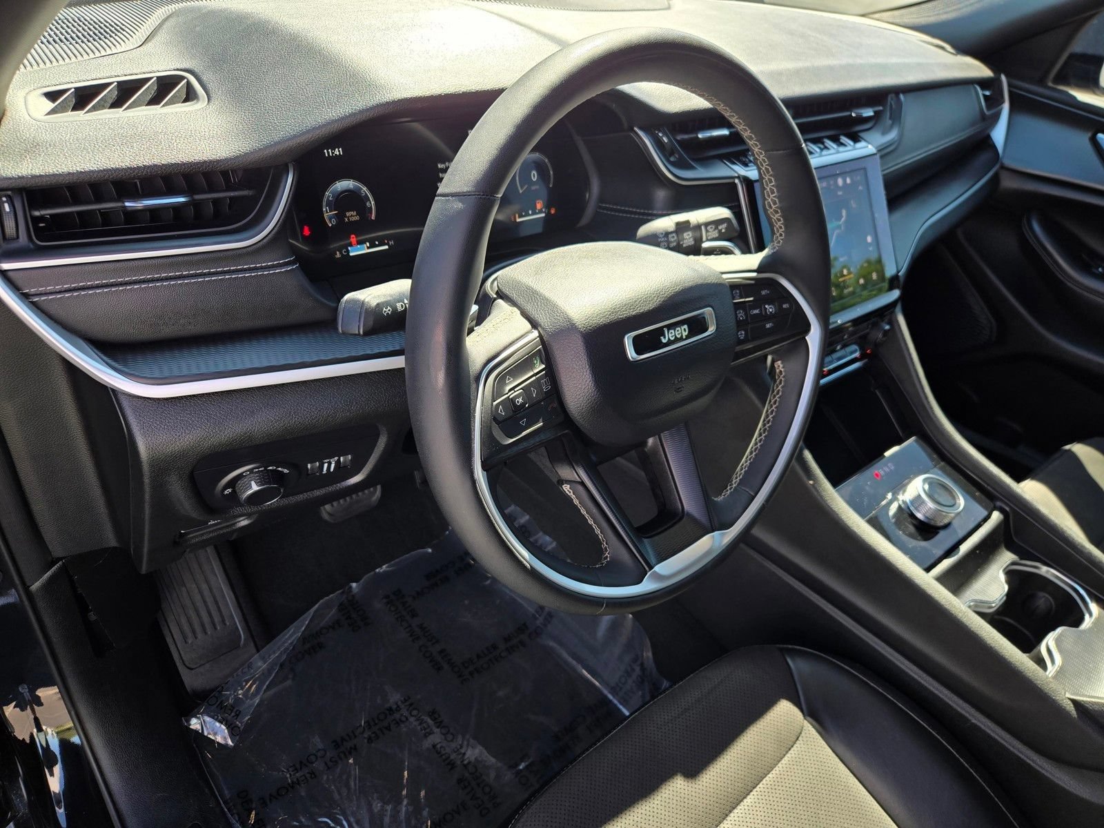 Used 2023 Jeep Grand Cherokee L Laredo AWD/4WD image 16