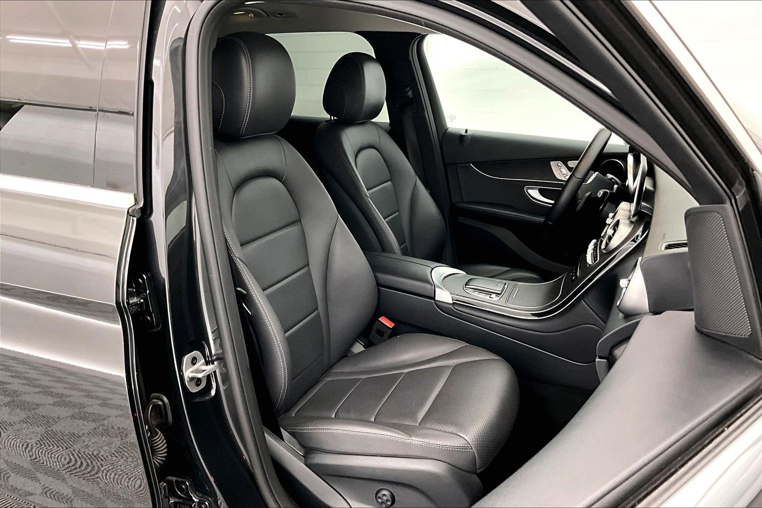 Certified 2022 Mercedes-Benz GLC 300 image 6
