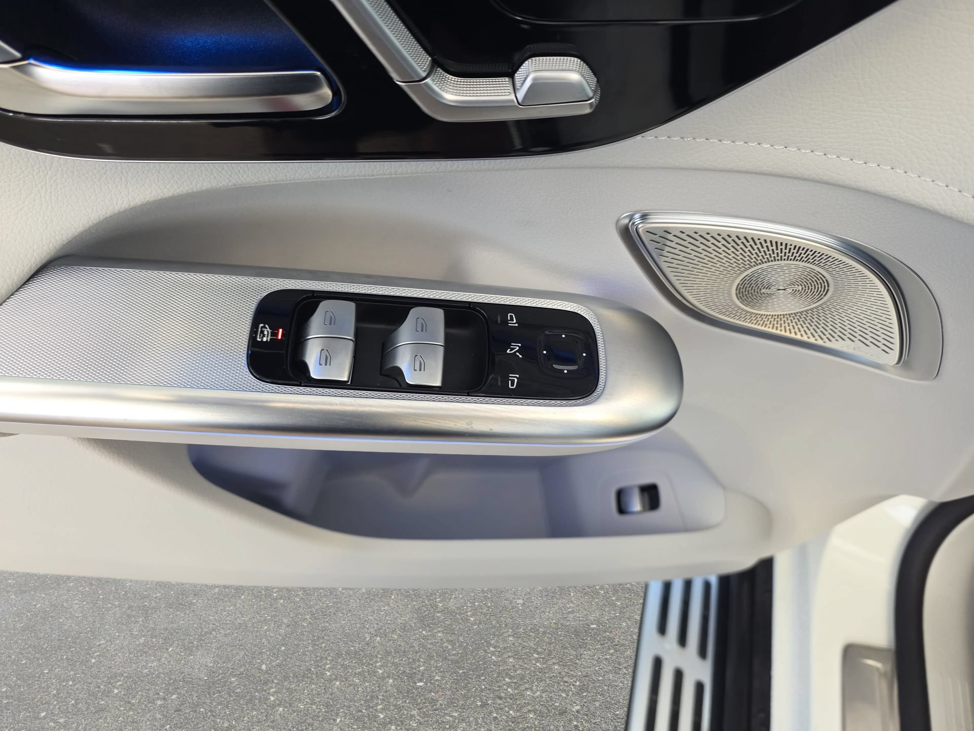 Certified 2023 Mercedes-Benz EQE 350+ SUV image 27