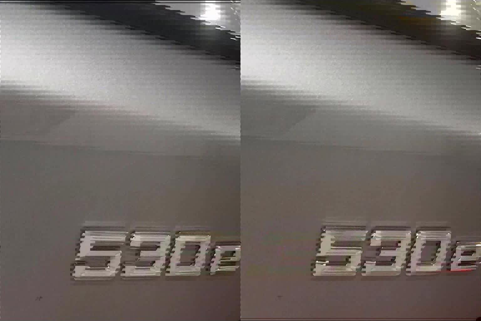 Certified 2023 BMW 530e xDrive w/ Premium Package image 9