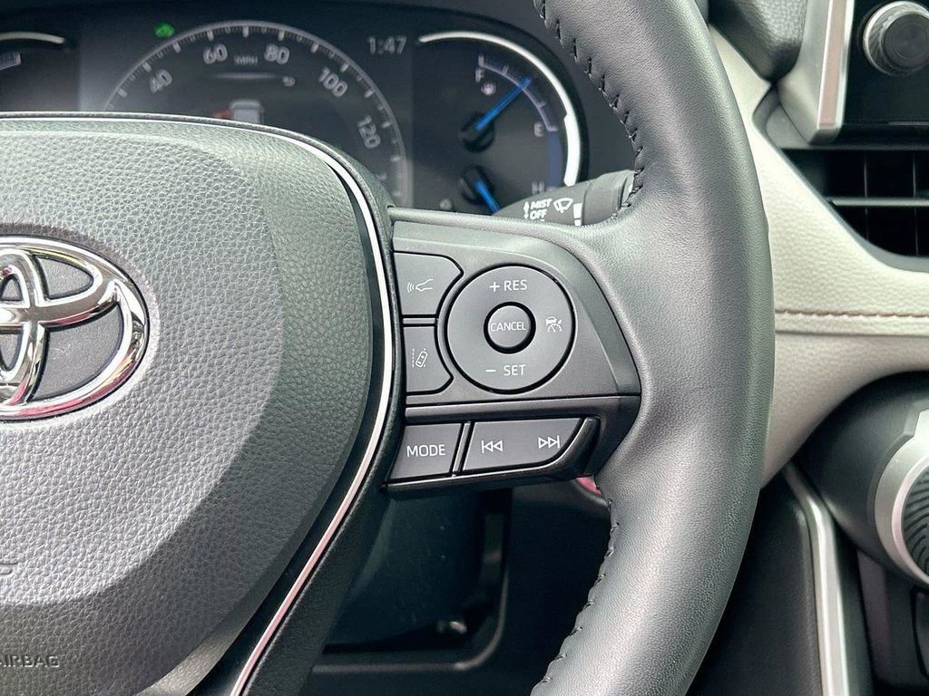 Used 2022 Toyota RAV4 Limited image 34