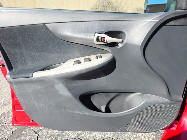 Used 2012 Toyota Corolla S image 28