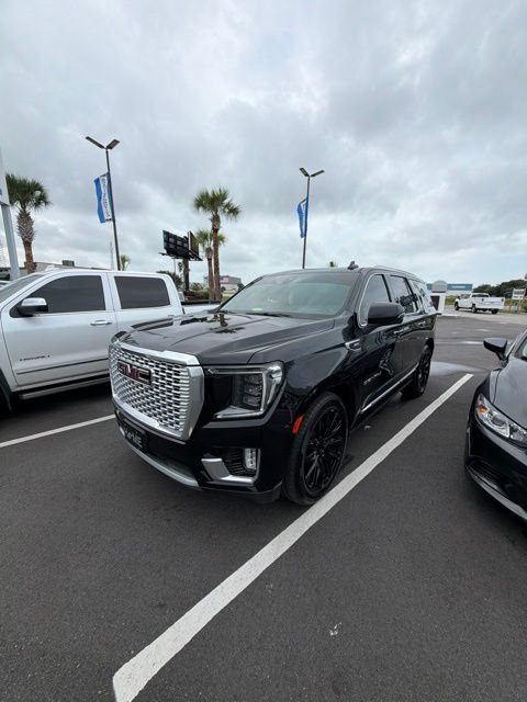 Used 2021 GMC Yukon Denali w/ Denali Ultimate Package AWD/4WD image 7