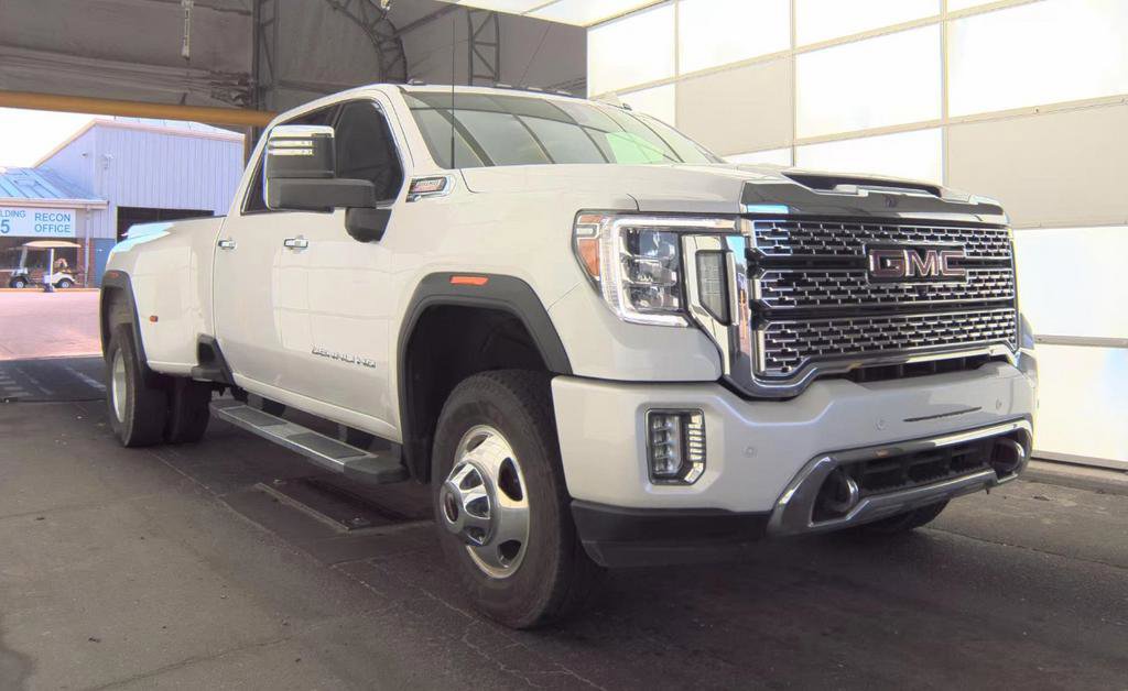 Used 2020 GMC Sierra 3500 Denali w/ Denali Ultimate Package AWD/4WD image 1