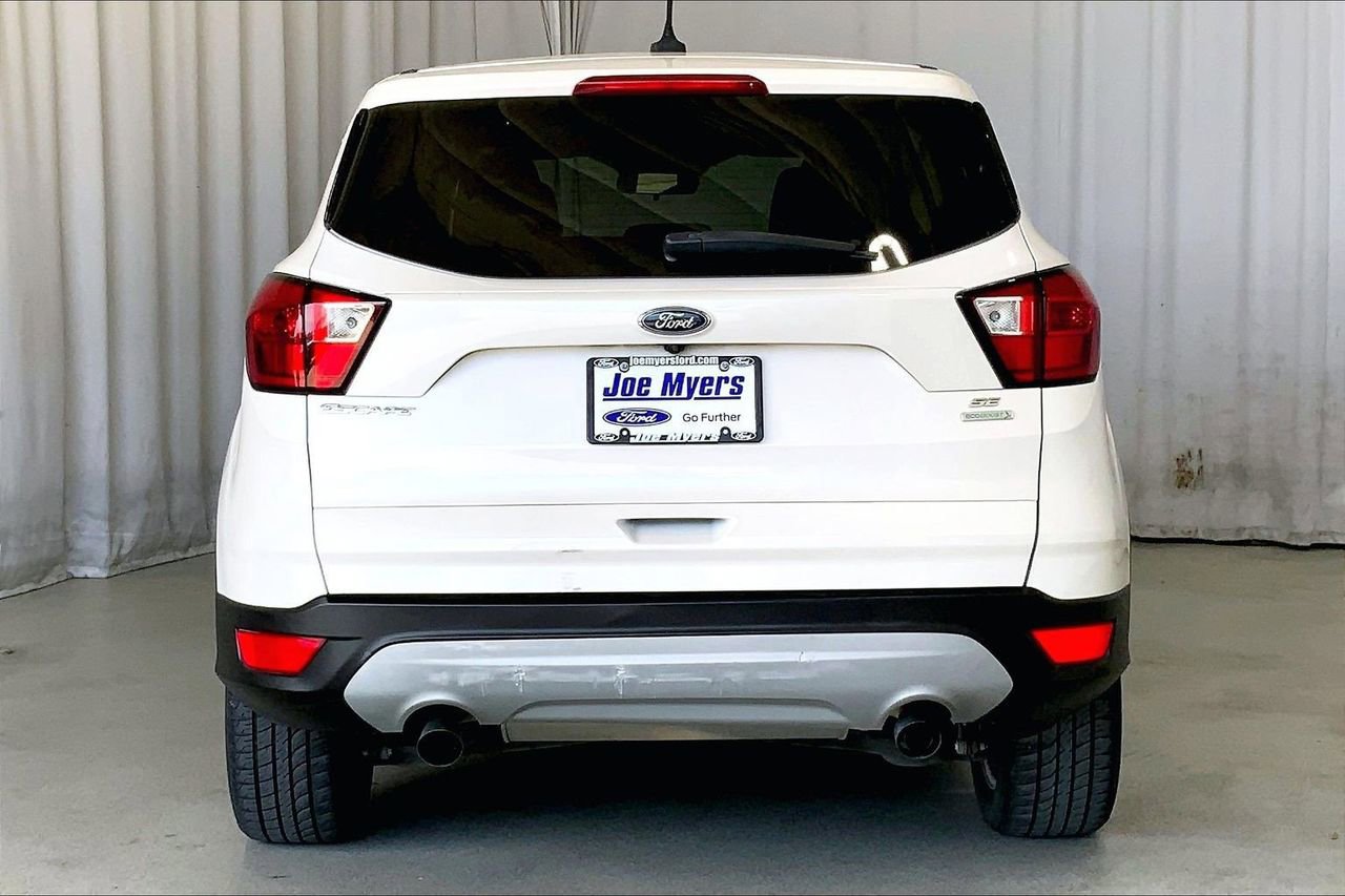 Used 2019 Ford Escape SE image 4