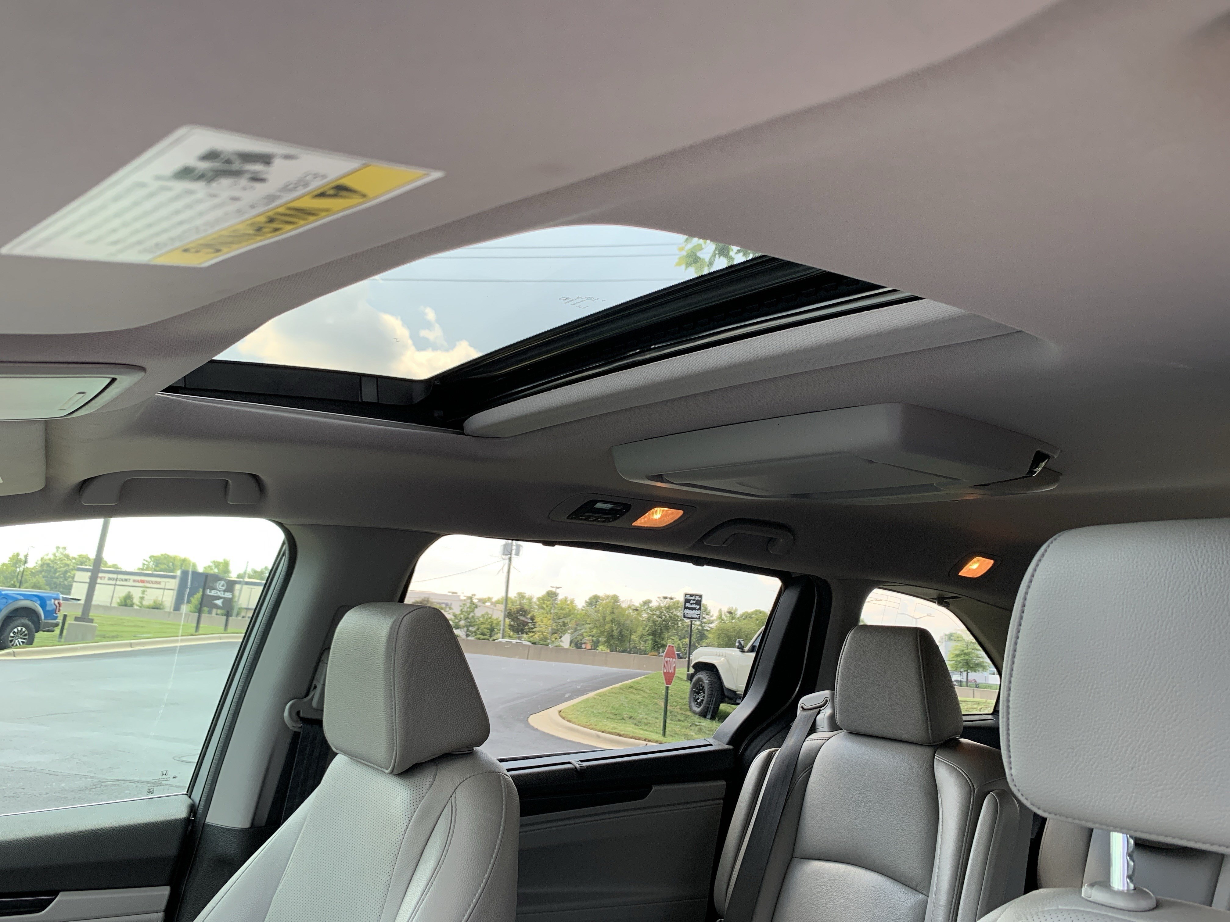 Used 2020 Honda Odyssey Elite image 28