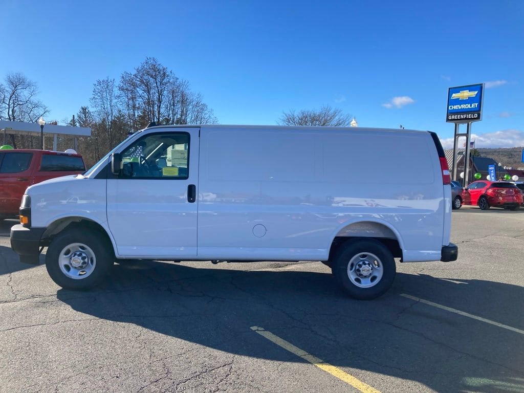 New 2025 Chevrolet Express 2500 RWD image 4
