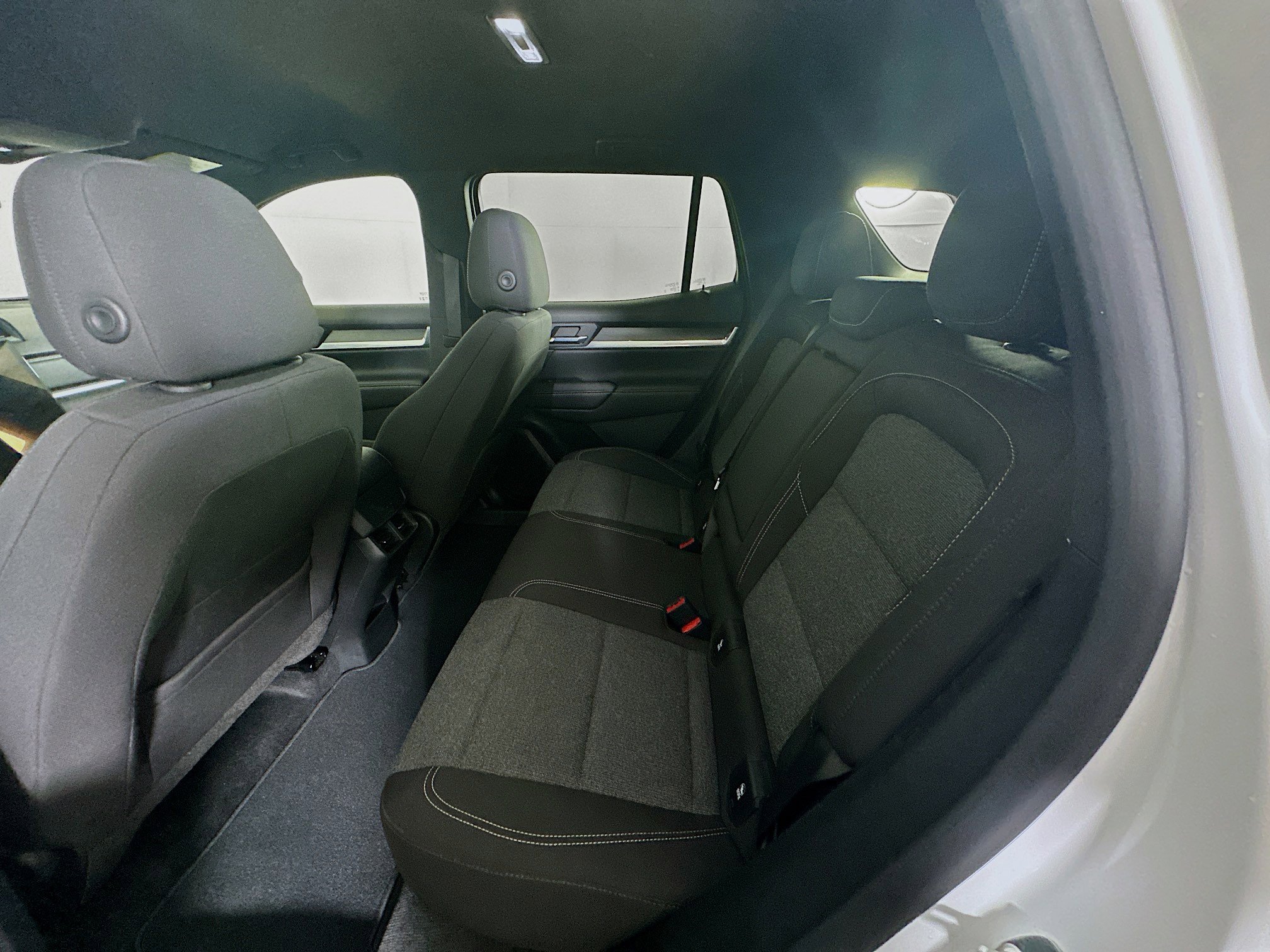 Used 2025 GMC Terrain Elevation image 29