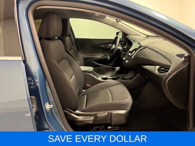 Used 2024 Chevrolet Malibu RS FWD image 23