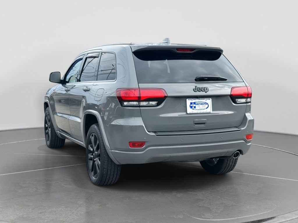 Used 2020 Jeep Grand Cherokee Altitude image 4