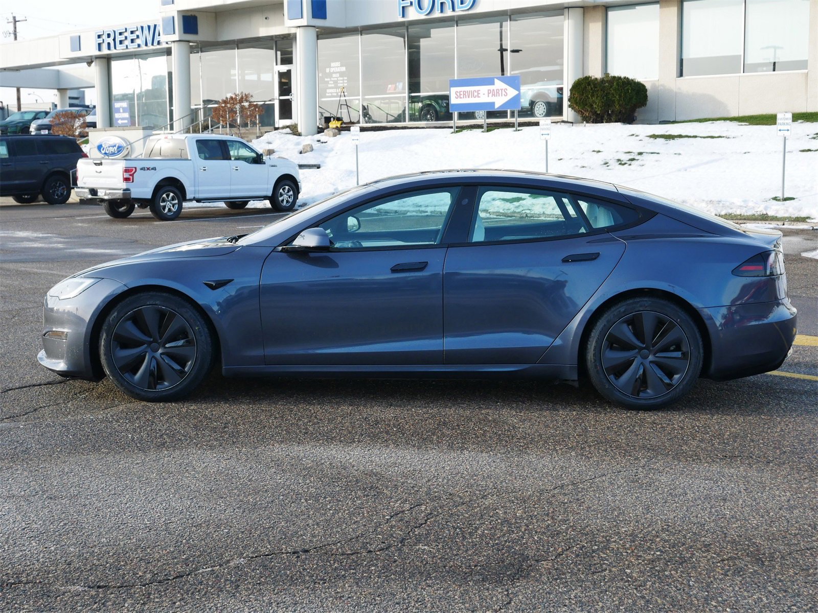 Used 2022 Tesla Model S image 2