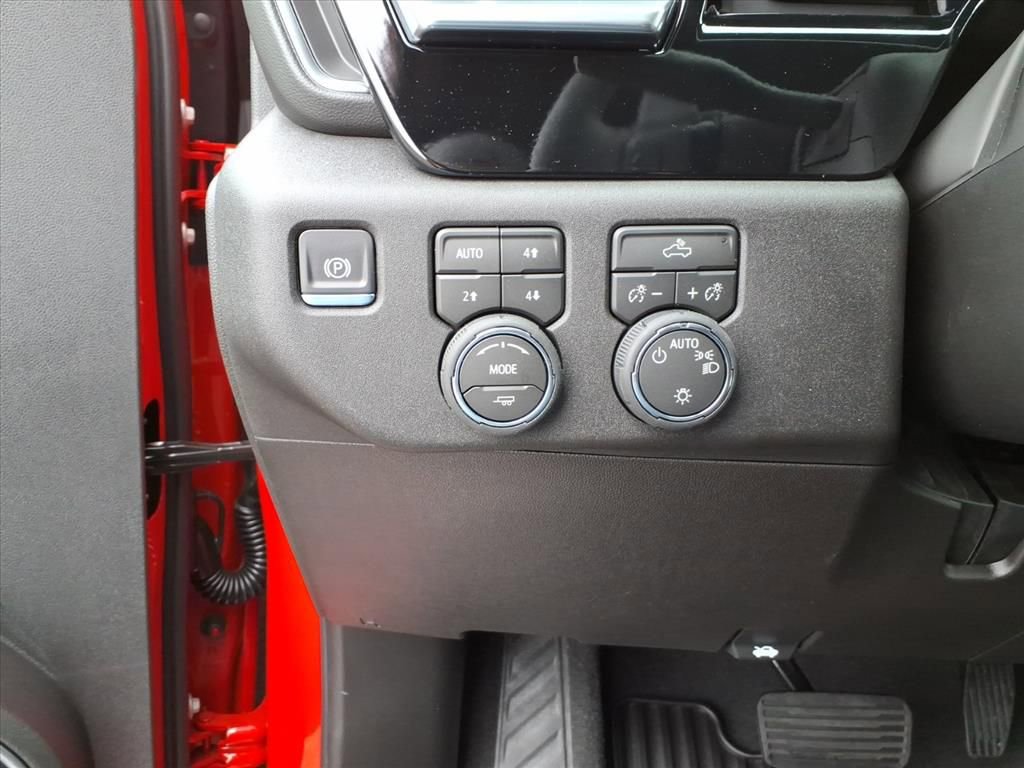 New 2026 Chevrolet Silverado 1500 LT w/ Z71 Off-Road Package image 13