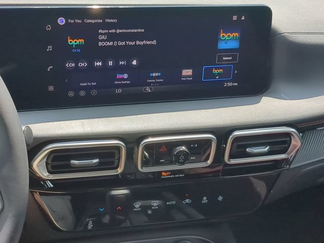 New 2026 Nissan Sentra SR w/ Floor Mat Package FWD image 18
