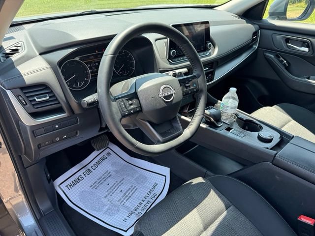 Used 2026 Nissan Rogue SV AWD/4WD image 13