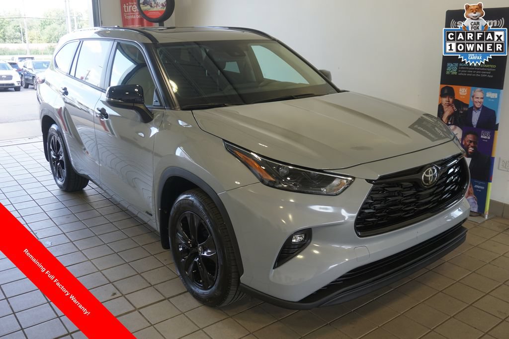 Used 2025 Toyota Highlander XLE AWD/4WD image 1