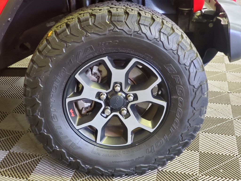 Used 2018 Jeep Wrangler Unlimited Rubicon AWD/4WD image 30