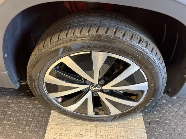 Certified 2023 Volkswagen Taos SE w/ Panoramic Sunroof Package FWD image 9