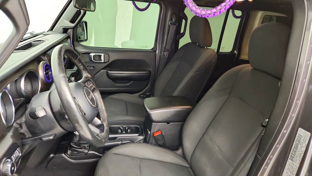 Used 2019 Jeep Wrangler Unlimited Sport S AWD/4WD image 18