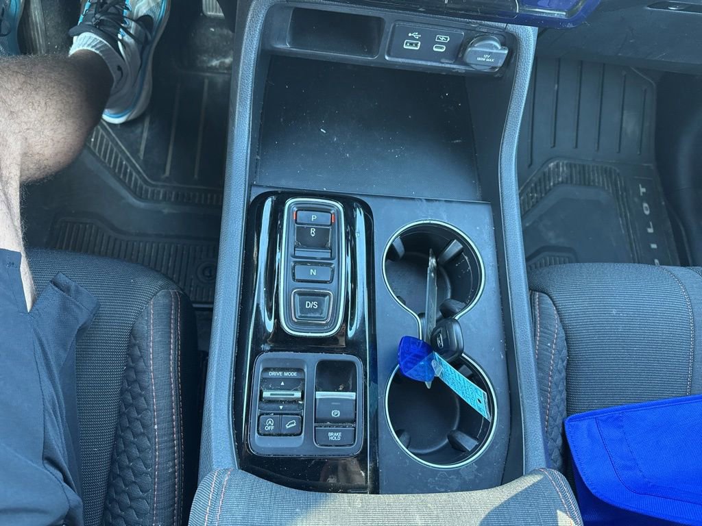 Used 2025 Honda Pilot Sport image 24