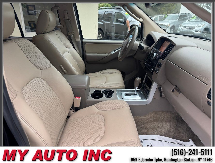 Used 2012 Nissan Pathfinder Silver w/ DVD Entertainment Pkg AWD/4WD image 29