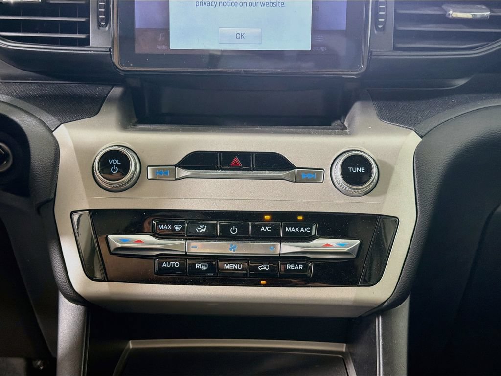 Used 2023 Ford Explorer 4WD image 17