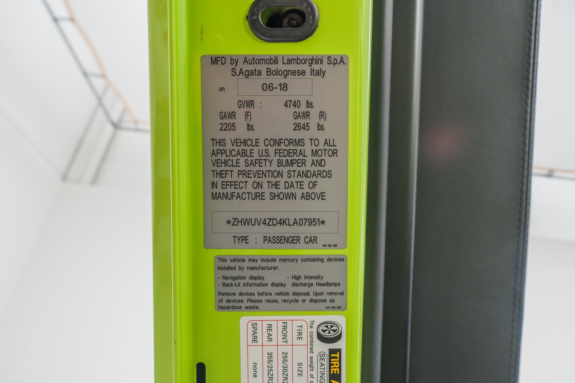 Used 2019 Lamborghini Aventador S image 19