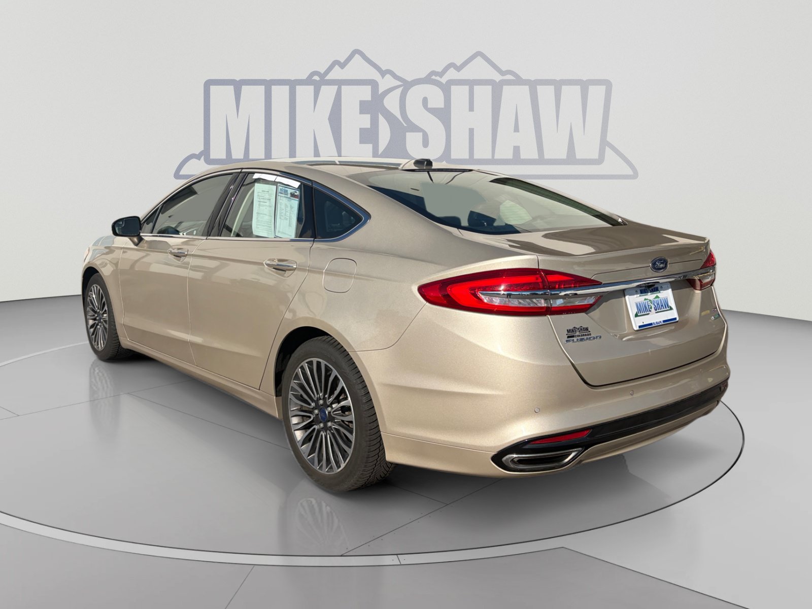 Used 2017 Ford Fusion SE w/ Fusion SE Technology Package AWD/4WD image 3