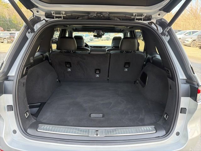 Used 2022 Jeep Grand Cherokee Overland w/ Luxury Tech Group IV image 8