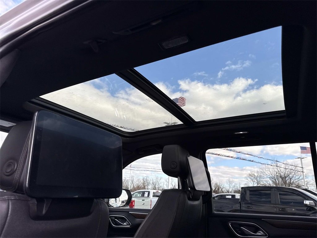 Used 2023 Chevrolet Suburban High Country w/ Max Trailering Package image 29