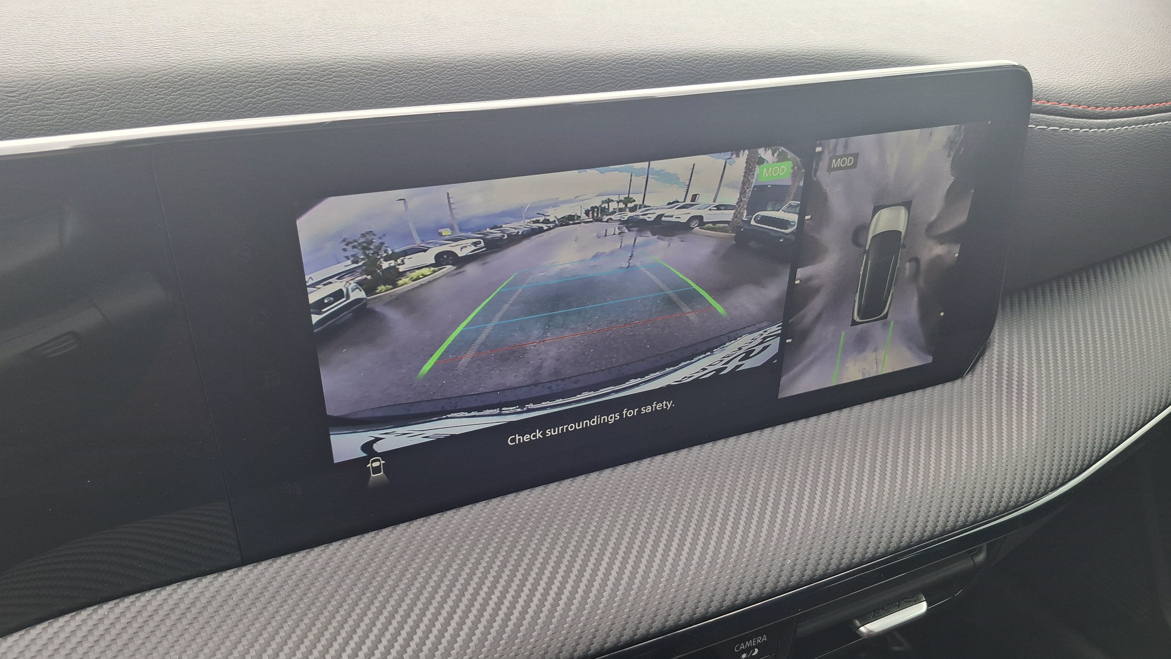 Used 2025 Nissan Kicks SR AWD/4WD image 13