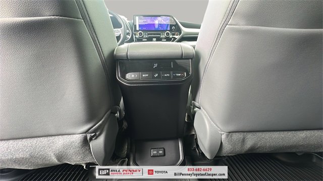 New 2026 Toyota Highlander XLE image 14