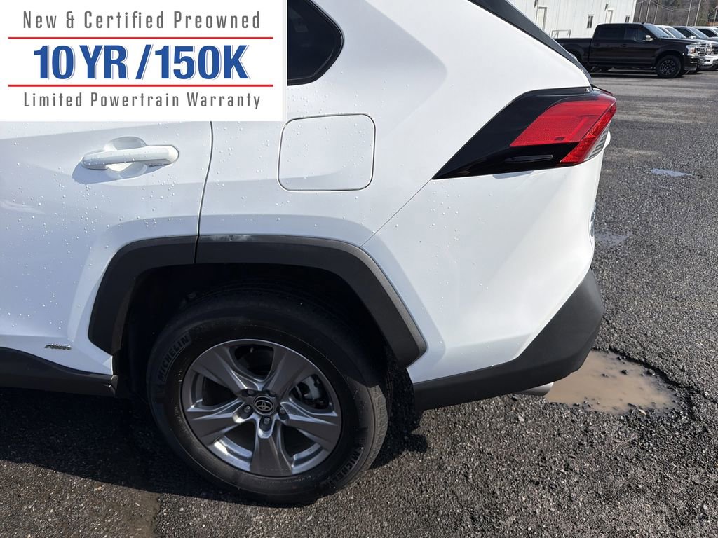 Used 2025 Toyota RAV4 XLE image 9