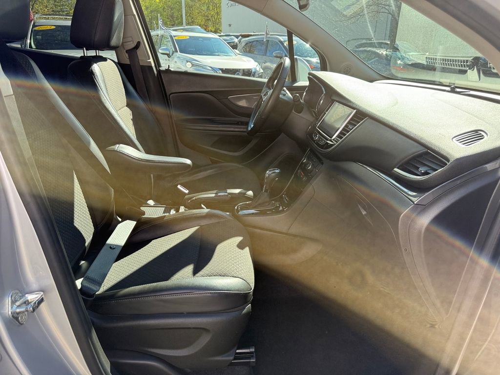 Used 2019 Buick Encore Sport Touring image 26