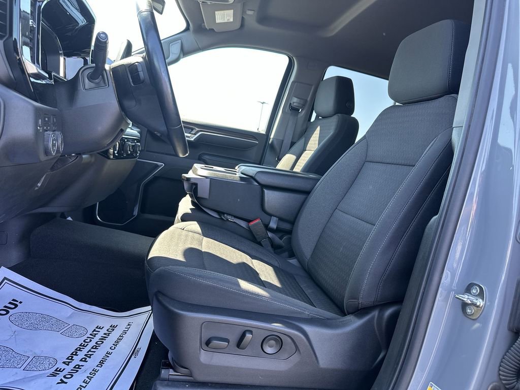 Used 2024 Chevrolet Silverado 1500 LT AWD/4WD image 17