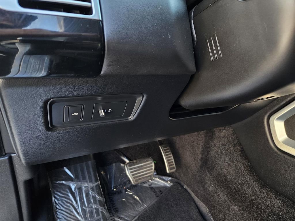 Used 2022 Land Rover Range Rover Westminster Edition image 22