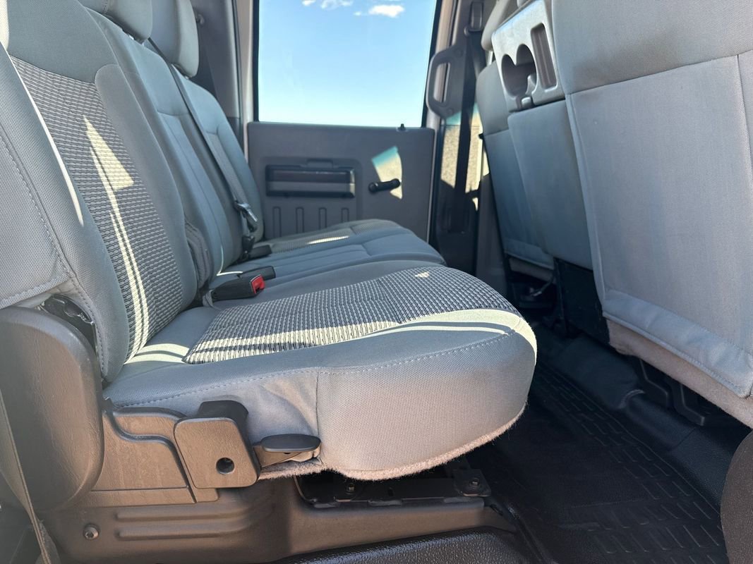 Used 2015 Ford F250 XL w/ Camper Package image 14