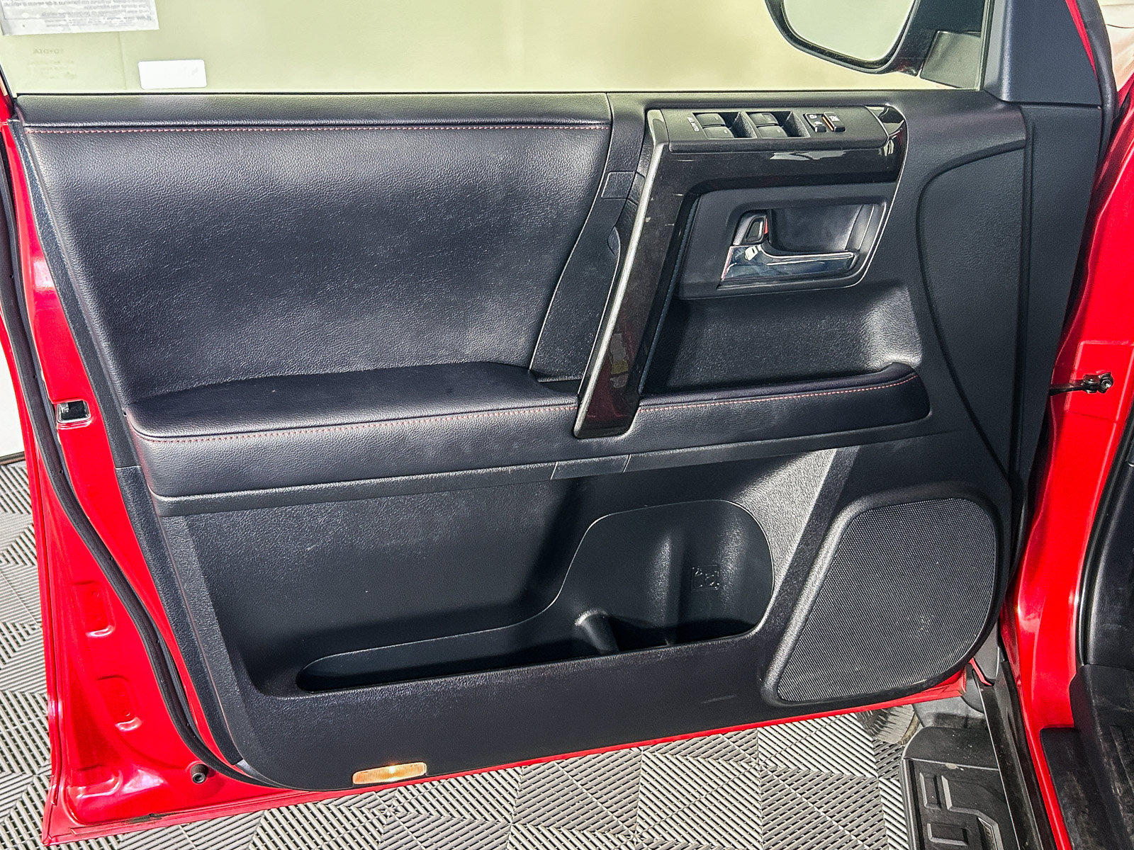 Used 2024 Toyota 4Runner TRD Off-Road Premium AWD/4WD image 21