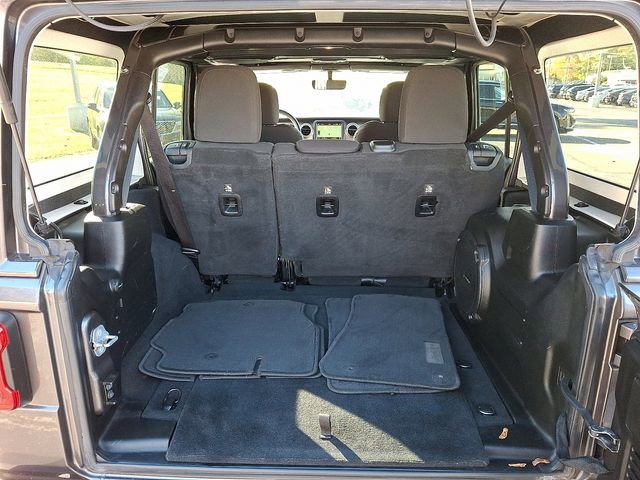 Used 2018 Jeep Wrangler Unlimited Sahara image 30