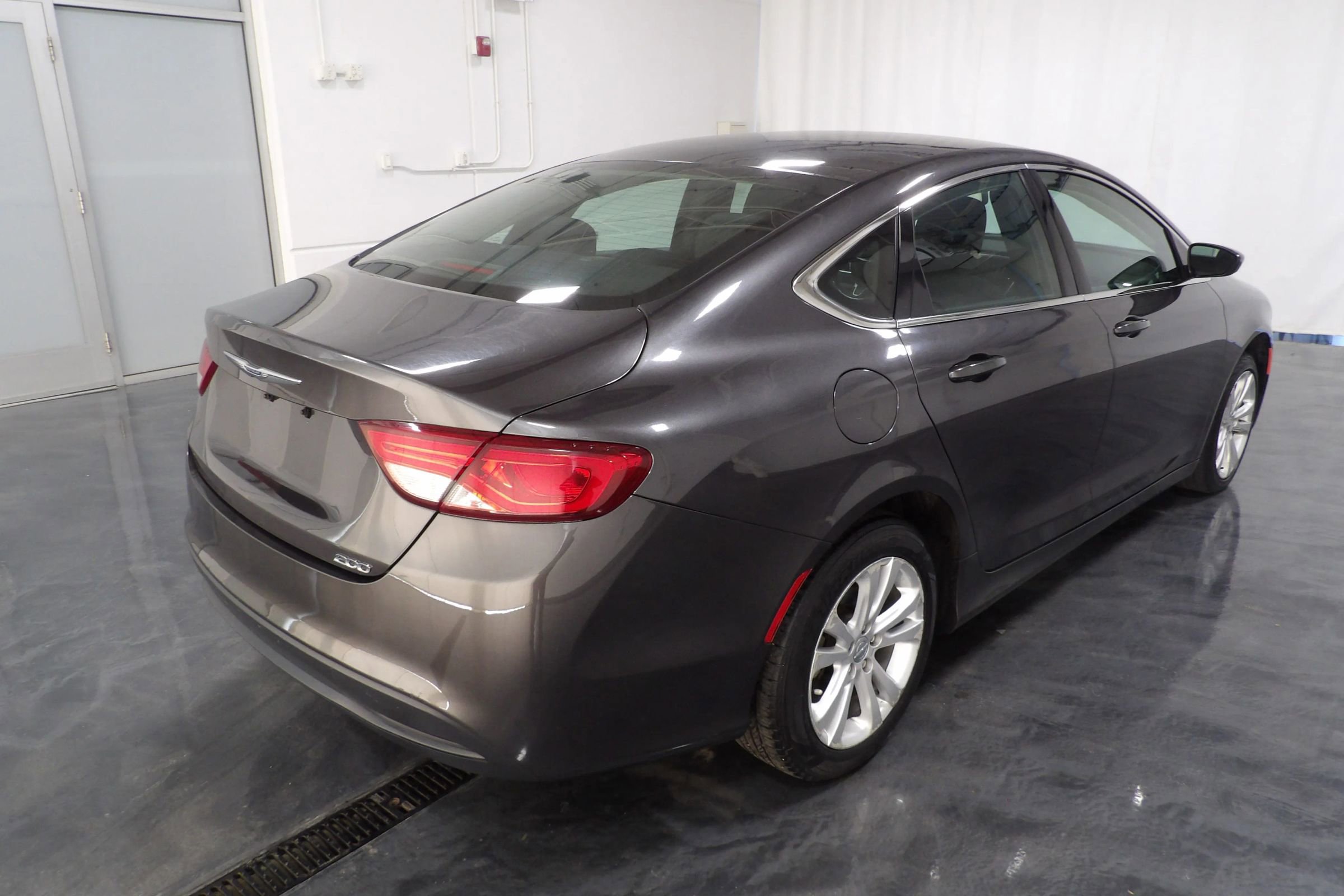 Used 2017 Chrysler 200 LX FWD image 4