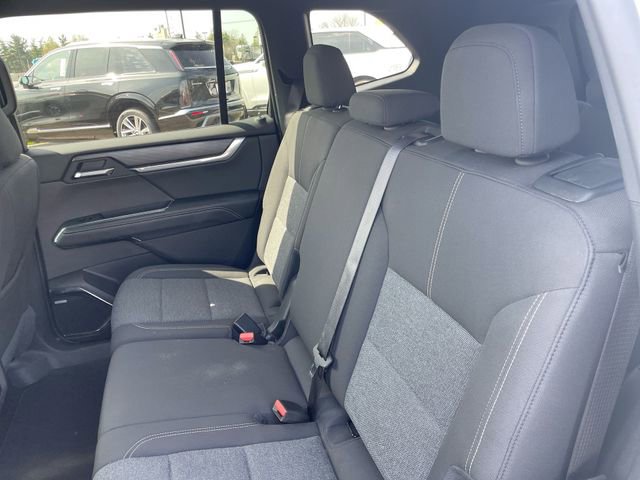 Used 2025 GMC Acadia Elevation image 12