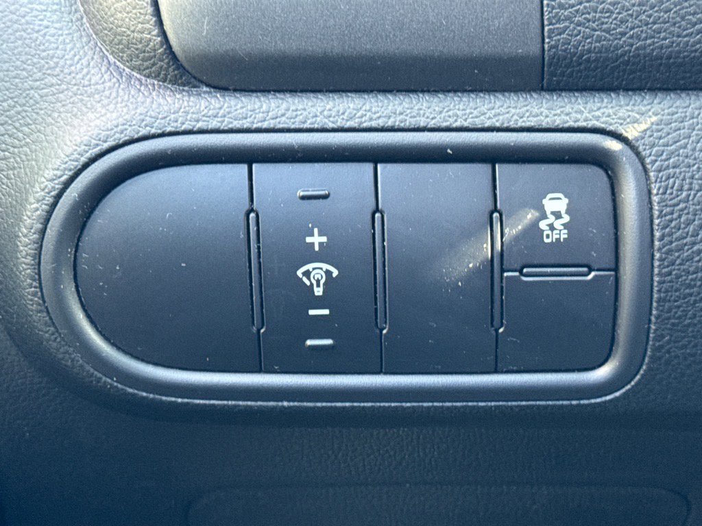 Used 2017 Kia Forte LX w/ LX Popular Package image 15